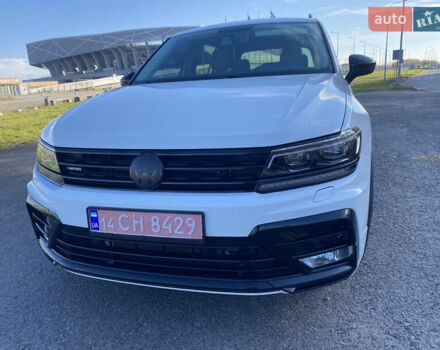 Белый Фольксваген Тигуан, объемом двигателя 2 л и пробегом 166 тыс. км за 14700 $, фото 5 на Automoto.ua