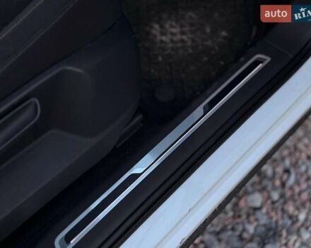 Білий Фольксваген Тігуан, об'ємом двигуна 2 л та пробігом 161 тис. км за 24880 $, фото 23 на Automoto.ua