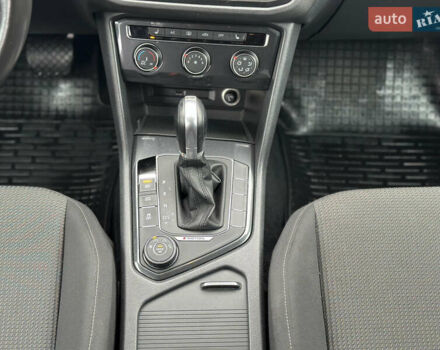 Білий Фольксваген Тігуан, об'ємом двигуна 2 л та пробігом 144 тис. км за 19500 $, фото 25 на Automoto.ua