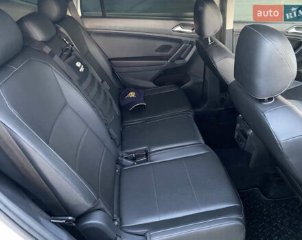 Білий Фольксваген Тігуан, об'ємом двигуна 1.98 л та пробігом 128 тис. км за 24000 $, фото 12 на Automoto.ua