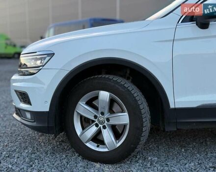 Білий Фольксваген Тігуан, об'ємом двигуна 2 л та пробігом 161 тис. км за 24880 $, фото 5 на Automoto.ua