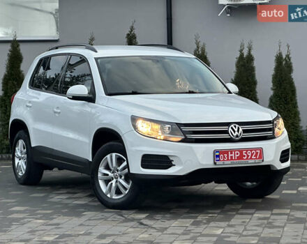 Белый Фольксваген Тигуан, объемом двигателя 2 л и пробегом 176 тыс. км за 12650 $, фото 5 на Automoto.ua