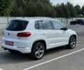 Белый Фольксваген Тигуан, объемом двигателя 2 л и пробегом 130 тыс. км за 14799 $, фото 1 на Automoto.ua
