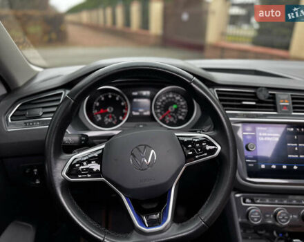 Белый Фольксваген Тигуан, объемом двигателя 2 л и пробегом 120 тыс. км за 22200 $, фото 22 на Automoto.ua