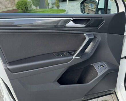 Белый Фольксваген Тигуан, объемом двигателя 1.97 л и пробегом 179 тыс. км за 25500 $, фото 8 на Automoto.ua