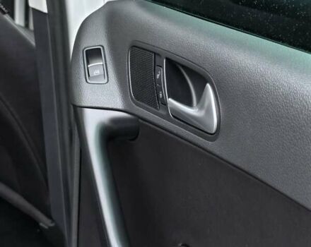 Белый Фольксваген Тигуан, объемом двигателя 1.98 л и пробегом 145 тыс. км за 14200 $, фото 19 на Automoto.ua