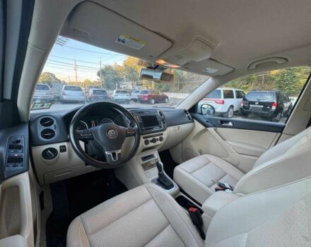 Белый Фольксваген Тигуан, объемом двигателя 2 л и пробегом 59 тыс. км за 10500 $, фото 10 на Automoto.ua