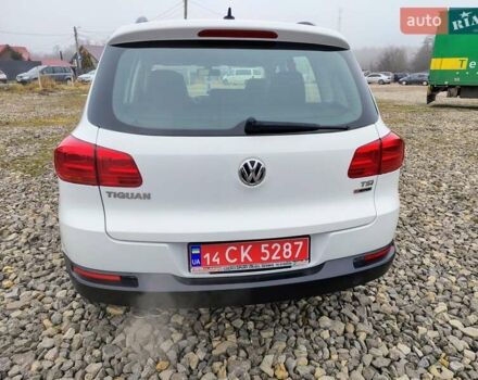 Белый Фольксваген Тигуан, объемом двигателя 1.98 л и пробегом 158 тыс. км за 14500 $, фото 13 на Automoto.ua