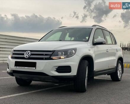 Білий Фольксваген Тігуан, об'ємом двигуна 1.98 л та пробігом 120 тис. км за 14000 $, фото 3 на Automoto.ua