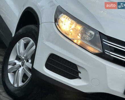 Белый Фольксваген Тигуан, объемом двигателя 2 л и пробегом 176 тыс. км за 12650 $, фото 14 на Automoto.ua