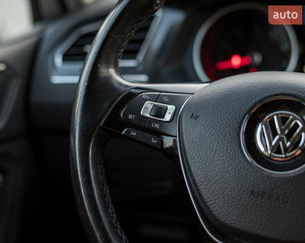 Білий Фольксваген Тігуан, об'ємом двигуна 2 л та пробігом 169 тис. км за 20900 $, фото 23 на Automoto.ua
