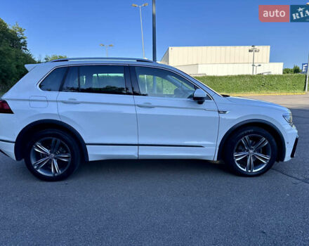 Білий Фольксваген Тігуан, об'ємом двигуна 1.97 л та пробігом 297 тис. км за 27000 $, фото 10 на Automoto.ua