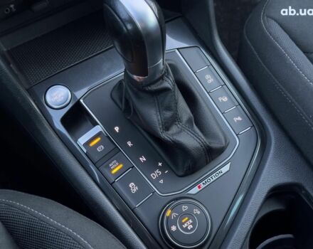 Белый Фольксваген Тигуан, объемом двигателя 2 л и пробегом 161 тыс. км за 24890 $, фото 18 на Automoto.ua