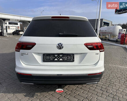 Белый Фольксваген Тигуан, объемом двигателя 1.98 л и пробегом 160 тыс. км за 16200 $, фото 8 на Automoto.ua
