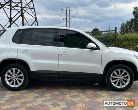 Белый Фольксваген Тигуан, объемом двигателя 2 л и пробегом 83 тыс. км за 14400 $, фото 7 на Automoto.ua