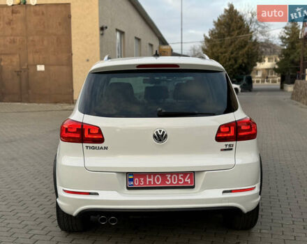 Белый Фольксваген Тигуан, объемом двигателя 2 л и пробегом 54 тыс. км за 15200 $, фото 24 на Automoto.ua