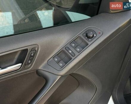 Білий Фольксваген Тігуан, об'ємом двигуна 1.98 л та пробігом 145 тис. км за 13500 $, фото 11 на Automoto.ua