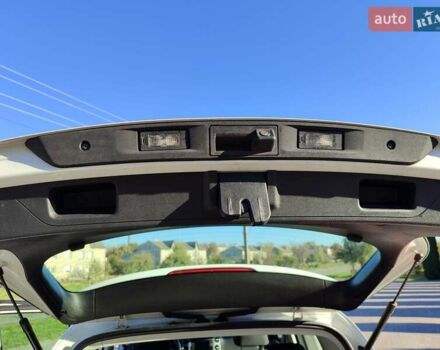 Белый Фольксваген Тигуан, объемом двигателя 2 л и пробегом 93 тыс. км за 13500 $, фото 18 на Automoto.ua