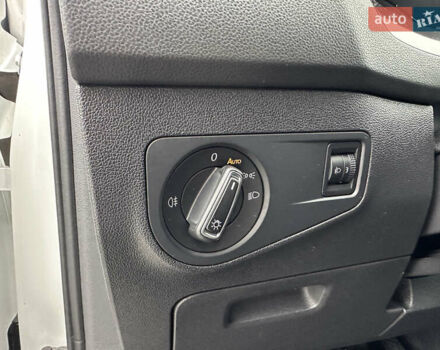 Білий Фольксваген Тігуан, об'ємом двигуна 2 л та пробігом 144 тис. км за 19500 $, фото 31 на Automoto.ua