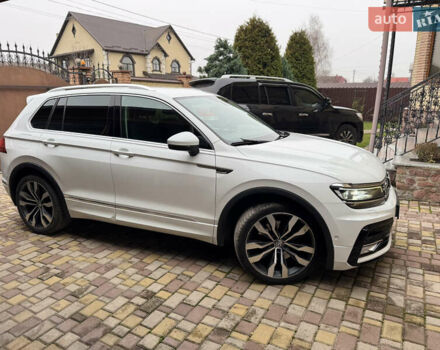 Белый Фольксваген Тигуан, объемом двигателя 1.97 л и пробегом 189 тыс. км за 25600 $, фото 3 на Automoto.ua