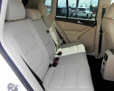 Белый Фольксваген Тигуан, объемом двигателя 2 л и пробегом 61 тыс. км за 8000 $, фото 9 на Automoto.ua