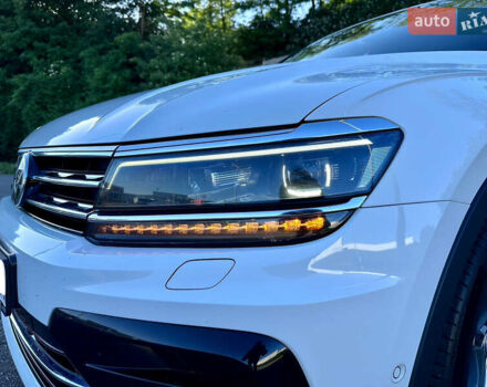 Білий Фольксваген Тігуан, об'ємом двигуна 1.97 л та пробігом 297 тис. км за 27000 $, фото 7 на Automoto.ua