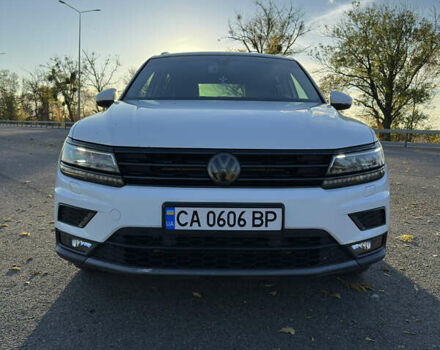 Белый Фольксваген Тигуан, объемом двигателя 1.97 л и пробегом 146 тыс. км за 25900 $, фото 3 на Automoto.ua