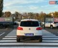 Білий Фольксваген Тігуан, об'ємом двигуна 1.98 л та пробігом 145 тис. км за 13500 $, фото 4 на Automoto.ua