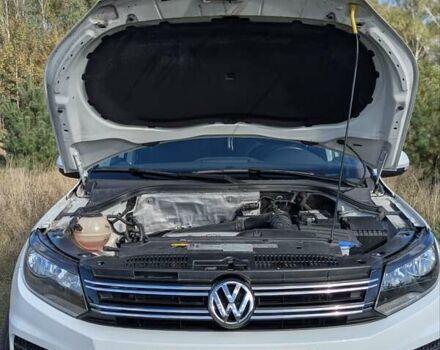 Белый Фольксваген Тигуан, объемом двигателя 1.98 л и пробегом 50 тыс. км за 13999 $, фото 23 на Automoto.ua