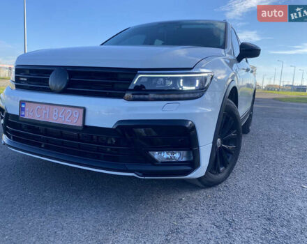 Белый Фольксваген Тигуан, объемом двигателя 2 л и пробегом 166 тыс. км за 14700 $, фото 44 на Automoto.ua