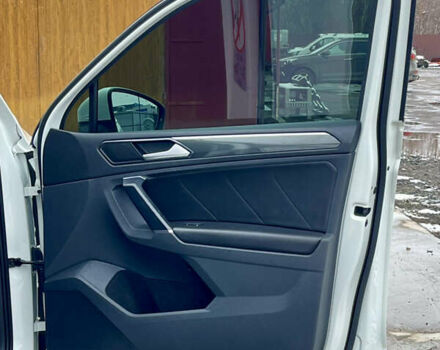 Белый Фольксваген Тигуан, объемом двигателя 2 л и пробегом 210 тыс. км за 23999 $, фото 58 на Automoto.ua