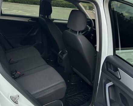 Белый Фольксваген Тигуан, объемом двигателя 2.01 л и пробегом 270 тыс. км за 21300 $, фото 11 на Automoto.ua