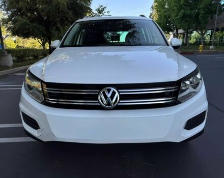 Белый Фольксваген Тигуан, объемом двигателя 2 л и пробегом 58 тыс. км за 7600 $, фото 1 на Automoto.ua