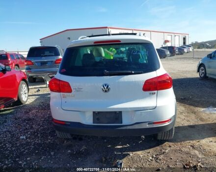 Білий Фольксваген Тігуан, об'ємом двигуна 2 л та пробігом 152 тис. км за 7600 $, фото 4 на Automoto.ua