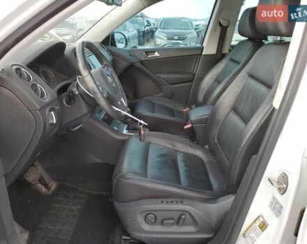 Белый Фольксваген Тигуан, объемом двигателя 1.98 л и пробегом 108 тыс. км за 2500 $, фото 6 на Automoto.ua