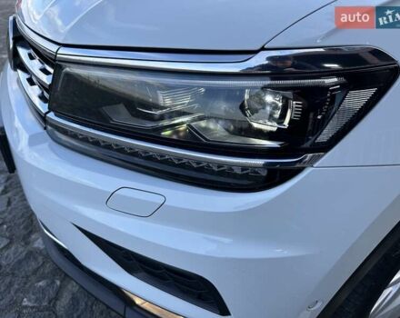 Фольксваген Тигуан 2017 в Днепре (Днепропетровске) на Automoto.ua Белый Фольксваген Тигуан, объемом двигателя 1.98 л и пробегом 88 тыс. км за 24900 $, фото 43 на Automoto.ua