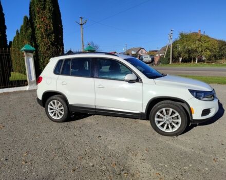 Білий Фольксваген Тігуан, об'ємом двигуна 2 л та пробігом 93 тис. км за 13499 $, фото 1 на Automoto.ua