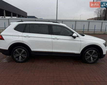 Білий Фольксваген Тігуан, об'ємом двигуна 1.98 л та пробігом 163 тис. км за 17500 $, фото 52 на Automoto.ua