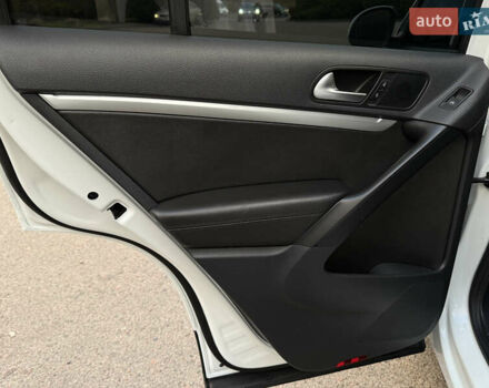 Белый Фольксваген Тигуан, объемом двигателя 1.98 л и пробегом 108 тыс. км за 13950 $, фото 35 на Automoto.ua