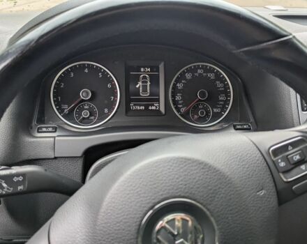 Белый Фольксваген Тигуан, объемом двигателя 2 л и пробегом 138 тыс. км за 12700 $, фото 7 на Automoto.ua