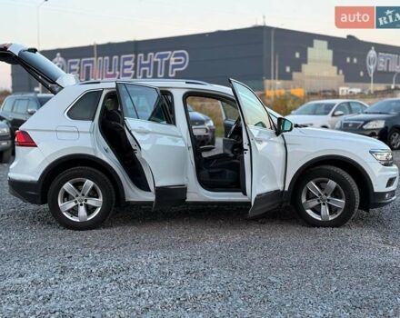 Білий Фольксваген Тігуан, об'ємом двигуна 2 л та пробігом 161 тис. км за 24880 $, фото 30 на Automoto.ua