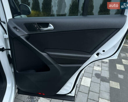 Белый Фольксваген Тигуан, объемом двигателя 2 л и пробегом 176 тыс. км за 12650 $, фото 33 на Automoto.ua