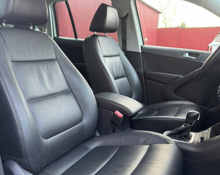 Белый Фольксваген Тигуан, объемом двигателя 2 л и пробегом 54 тыс. км за 15200 $, фото 87 на Automoto.ua