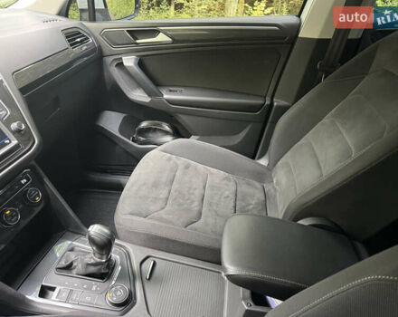 Белый Фольксваген Тигуан, объемом двигателя 1.97 л и пробегом 282 тыс. км за 22500 $, фото 13 на Automoto.ua