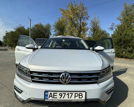 Белый Фольксваген Тигуан, объемом двигателя 2 л и пробегом 67 тыс. км за 26500 $, фото 3 на Automoto.ua