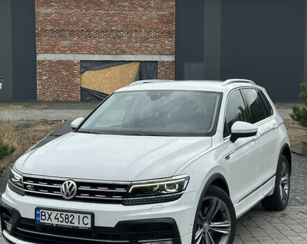 Белый Фольксваген Тигуан, объемом двигателя 1.97 л и пробегом 209 тыс. км за 25000 $, фото 4 на Automoto.ua