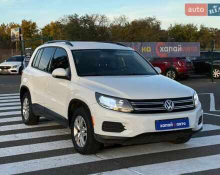 Білий Фольксваген Тігуан, об'ємом двигуна 1.98 л та пробігом 145 тис. км за 13500 $, фото 2 на Automoto.ua