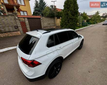 Білий Фольксваген Тігуан, об'ємом двигуна 1.98 л та пробігом 200 тис. км за 23500 $, фото 15 на Automoto.ua