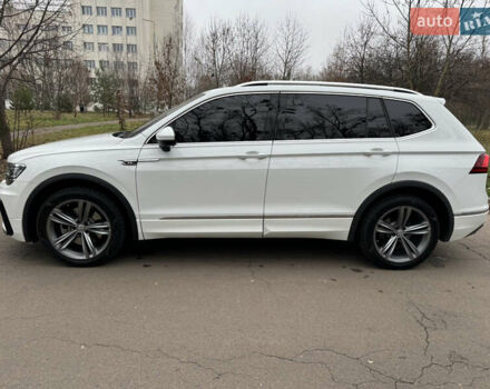Білий Фольксваген Тігуан, об'ємом двигуна 1.98 л та пробігом 104 тис. км за 25600 $, фото 2 на Automoto.ua