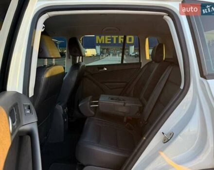 Білий Фольксваген Тігуан, об'ємом двигуна 1.98 л та пробігом 145 тис. км за 13500 $, фото 8 на Automoto.ua